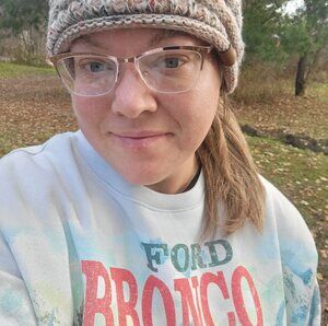 Meet your Posher, Charissa